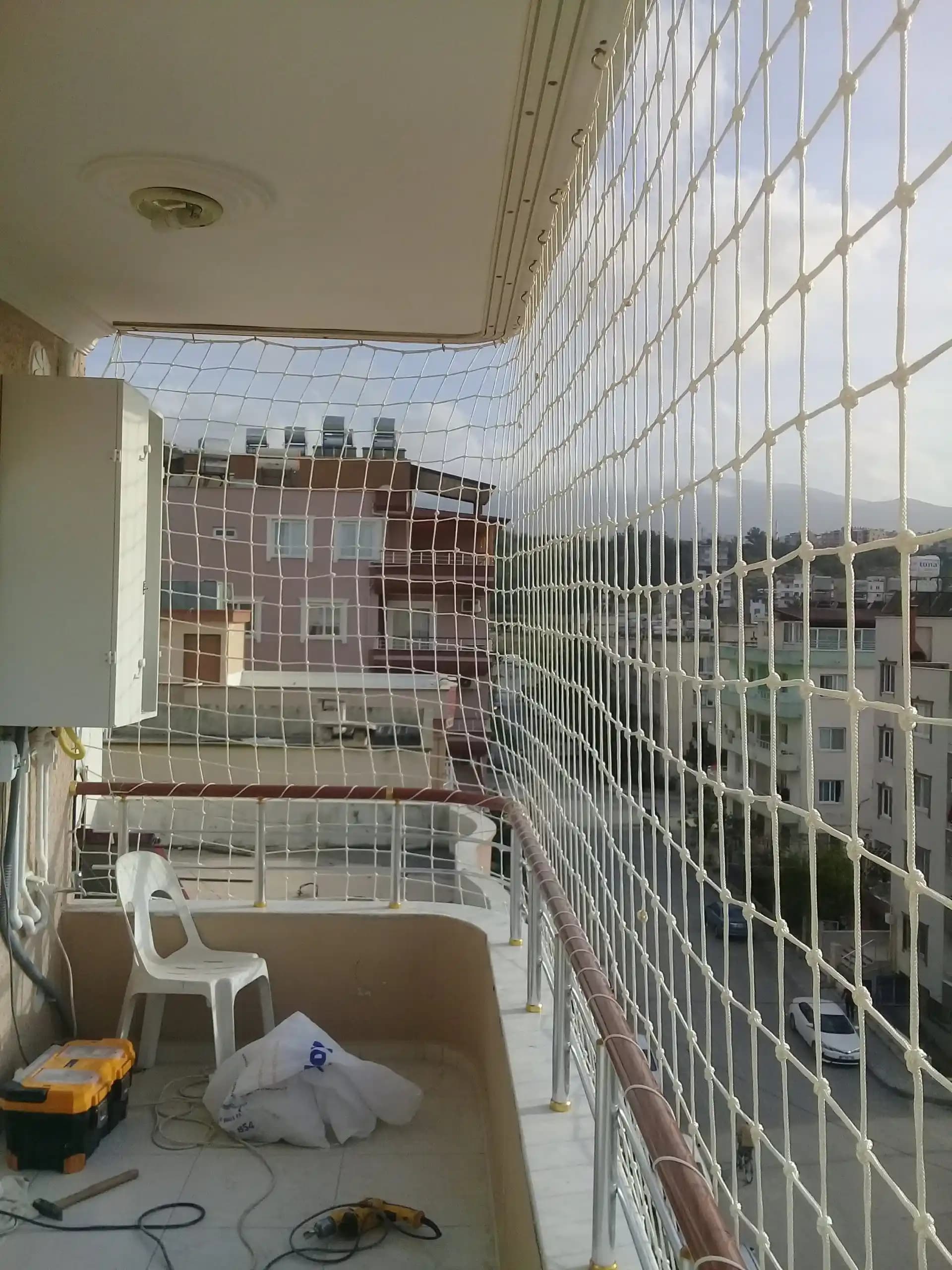 Hava Koşullarına Dayanıklı Balkon Filesi Özellikleri ve Bakım İpuçları