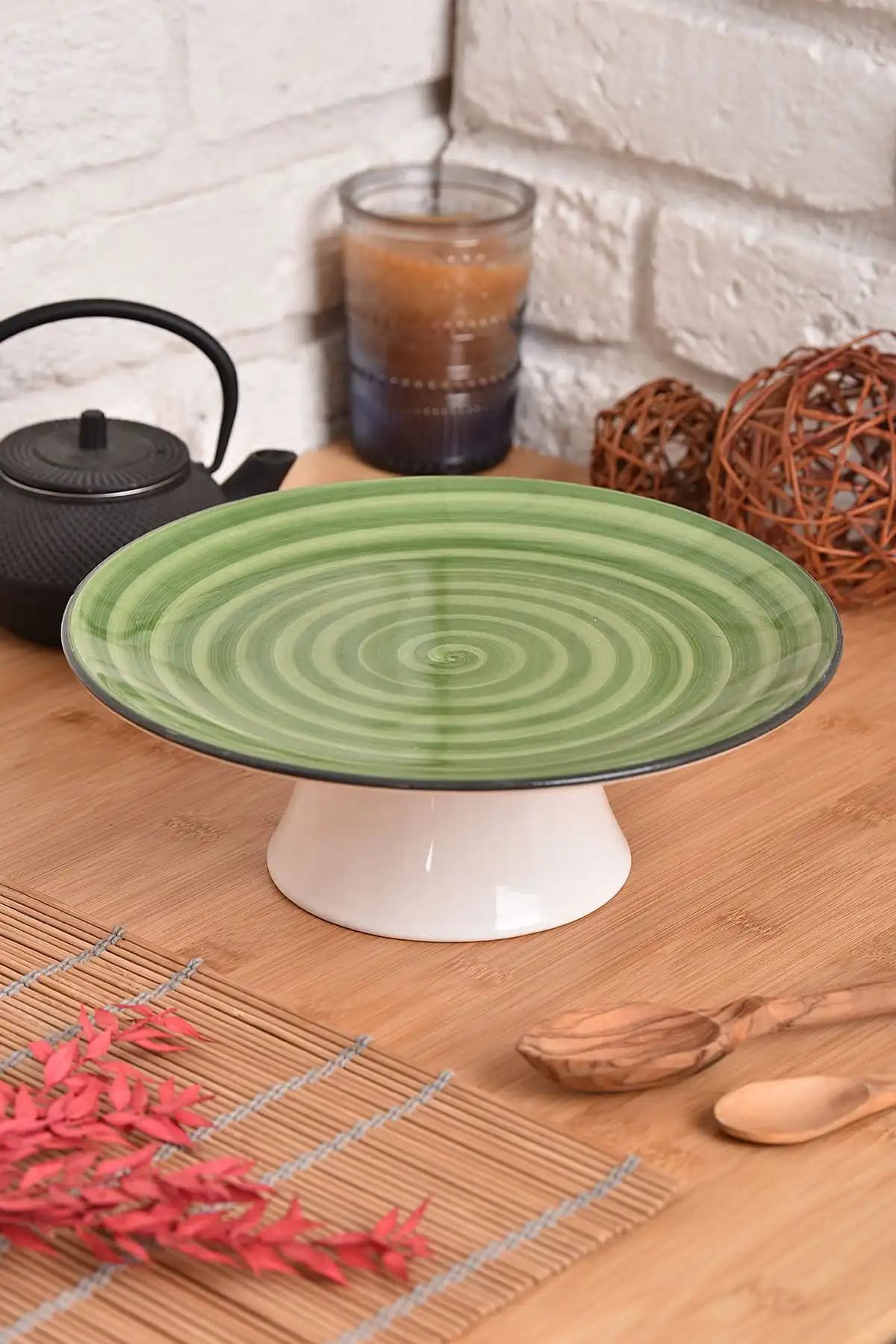 25 cm Servis Tabağı ile Dekorasyonda Şıklık ve Fonksiyonellik Sağlayan Seçenekler