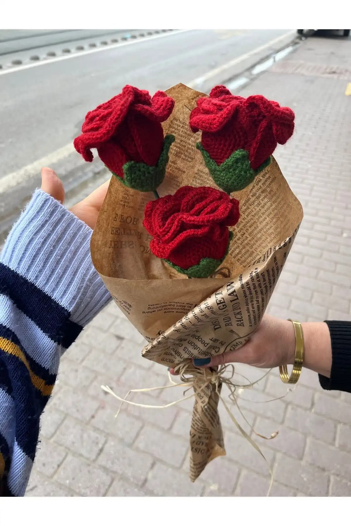 3’lü Gül Buketi ile Dekorasyonda Zarafetin ve Anlamın Buluşması