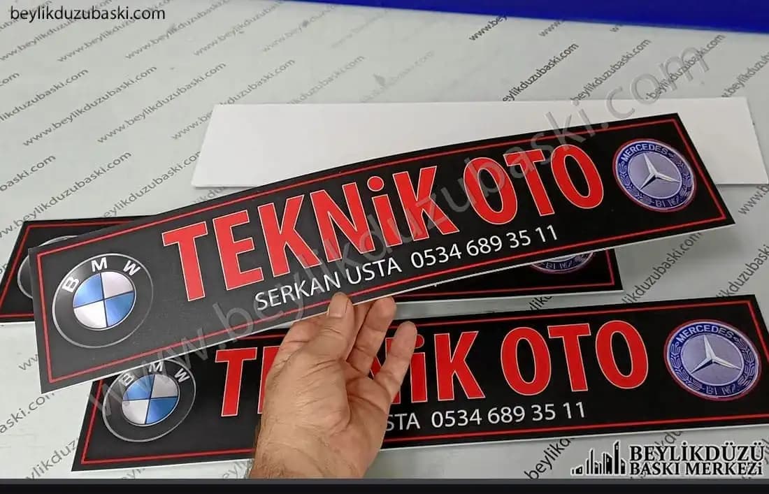 Araba Plakalık Dekorasyonu ile Aracınıza Şıklık ve Kişisel Dokunuşlar Katın
