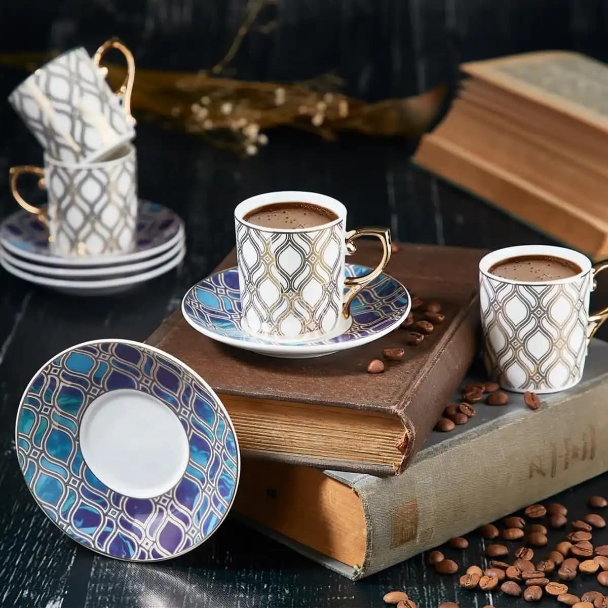 Aryılz Royal Queen Kahve Fincanı ile Ev Dekorasyonunda Zarif Dokunuşlar