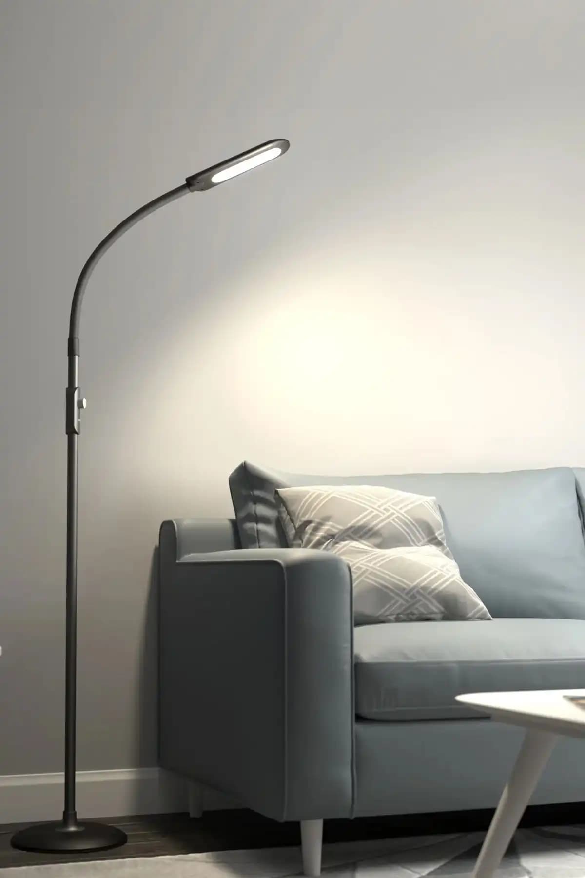 Ayaklı LED Lambaderlerle Modern ve Şık Dekorasyon Çözümleri (75-90 karakter)