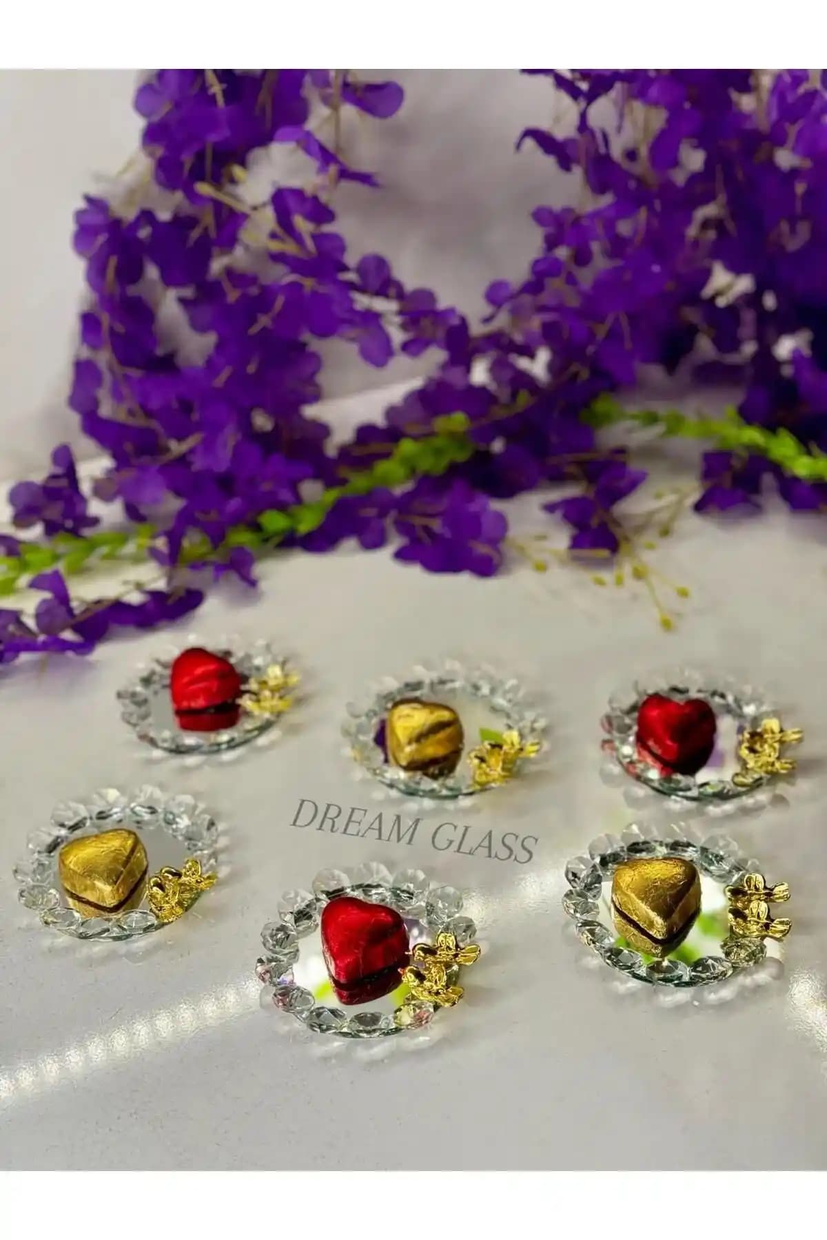 Aynalı Lokumluklar: Şıklık ve İşlevselliği Bir Arada Sunan Dekoratif Seçenekler