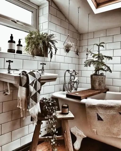 Bohem Banyo Dekorasyonu İpuçları: Renkli ve Doğal Dokularla Sıcak Bir Atmosfer Yaratın