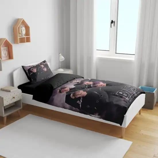 BTS Temalı Nevresim Takımıyla Yatak Odası Dekorasyonunuzu Yenileyin