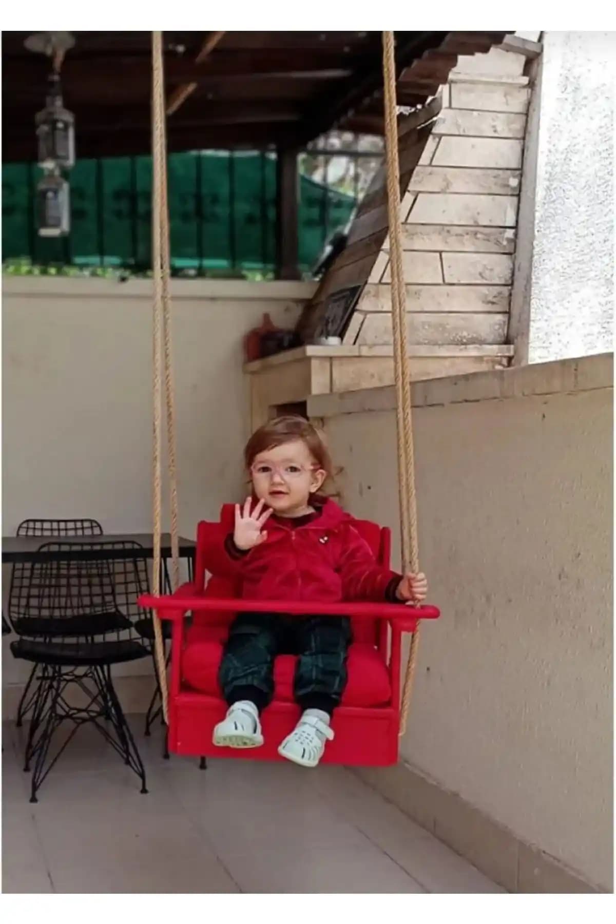 Çocuk Salıncağı Dekorasyonda Güvenli ve Estetik Bir Detay Olarak Kullanımı