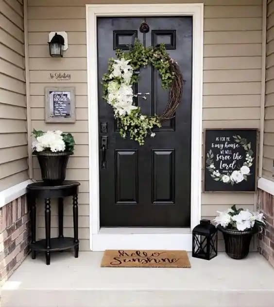 2025'te Kapı Önü Dekorasyonunda 5 Sır: Evinizin Girişini Baştan Yaratın