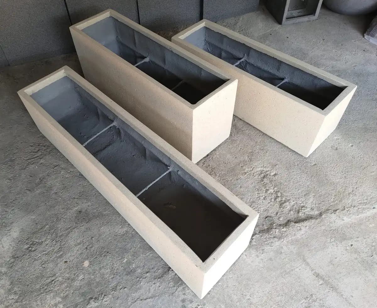 Dar Uzun Saksı Modelleriyle Modern ve Şık Dekorasyon Fikirleri