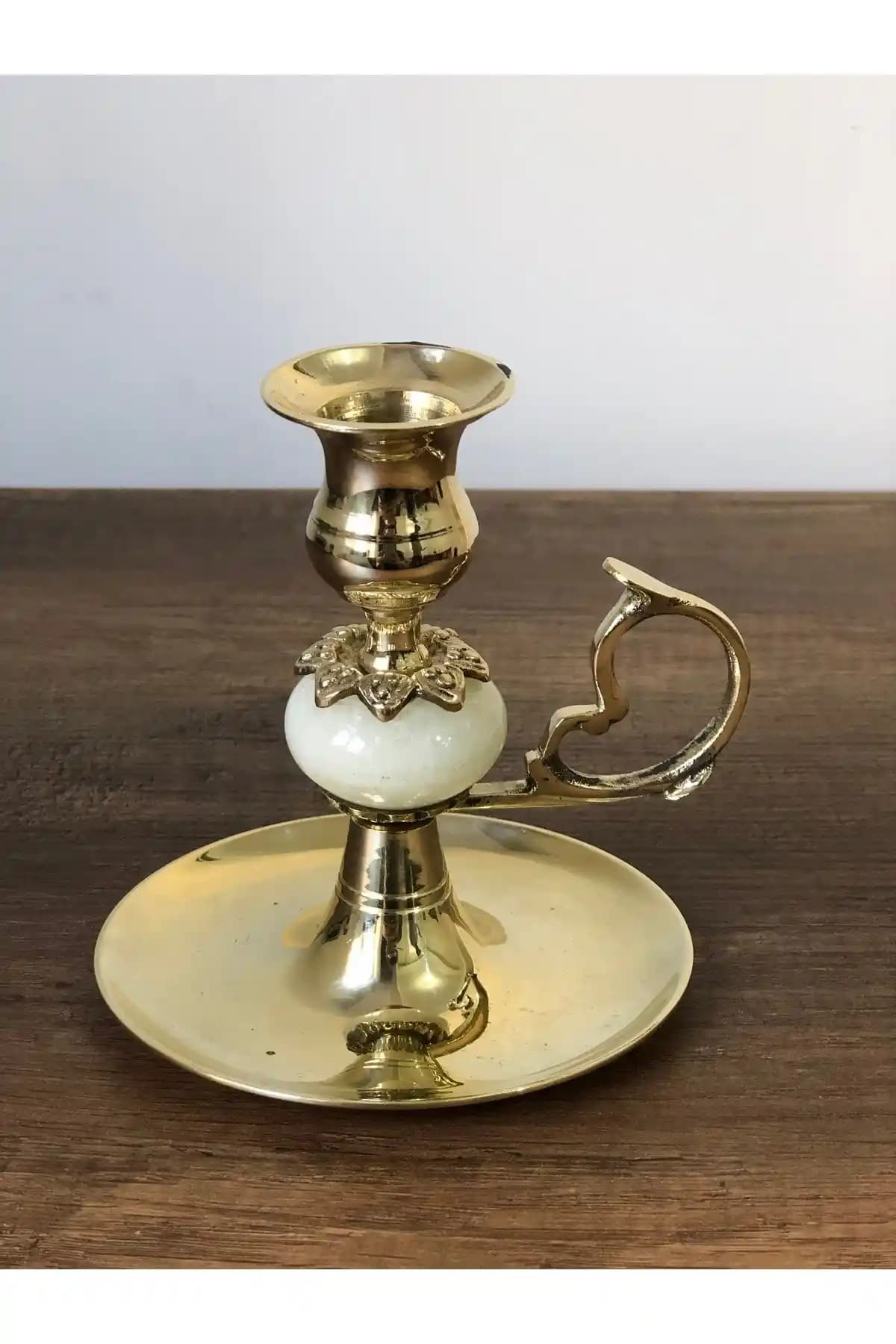 El Şamdanları ile Dekorasyonda Zarafet ve Şıklık Yaratmanın Yolları