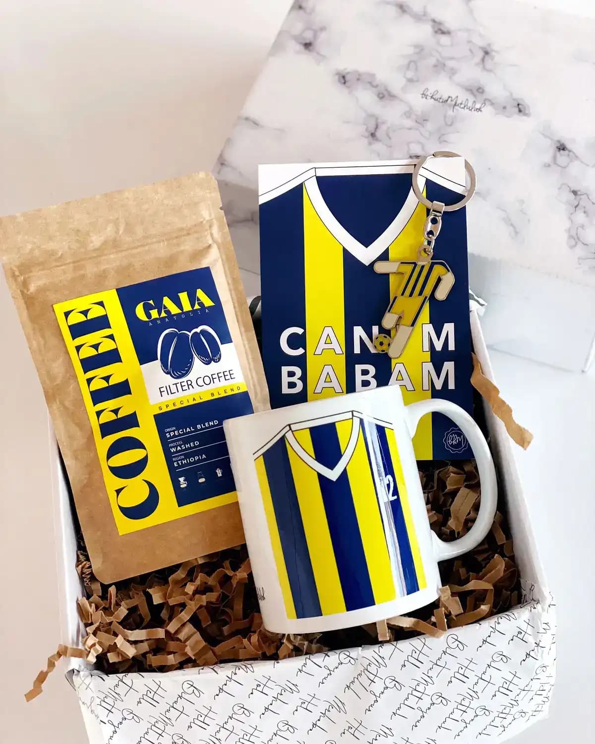 Fenerbahçeli Hediye ve Dekorasyon Ürünleriyle Takım Ruhunuzu Evinize Yansıtın
