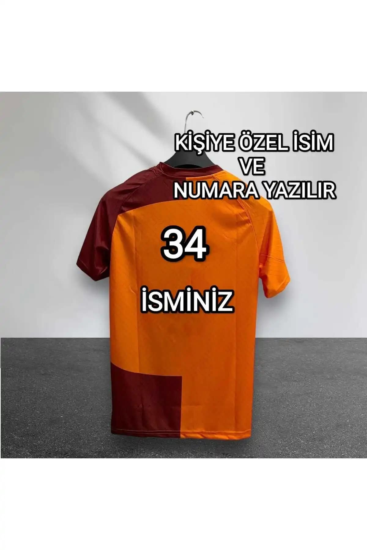 Galatasaray forması ve spor temalı dekorasyon ile kişisel alanlarınızı özgünleştirin