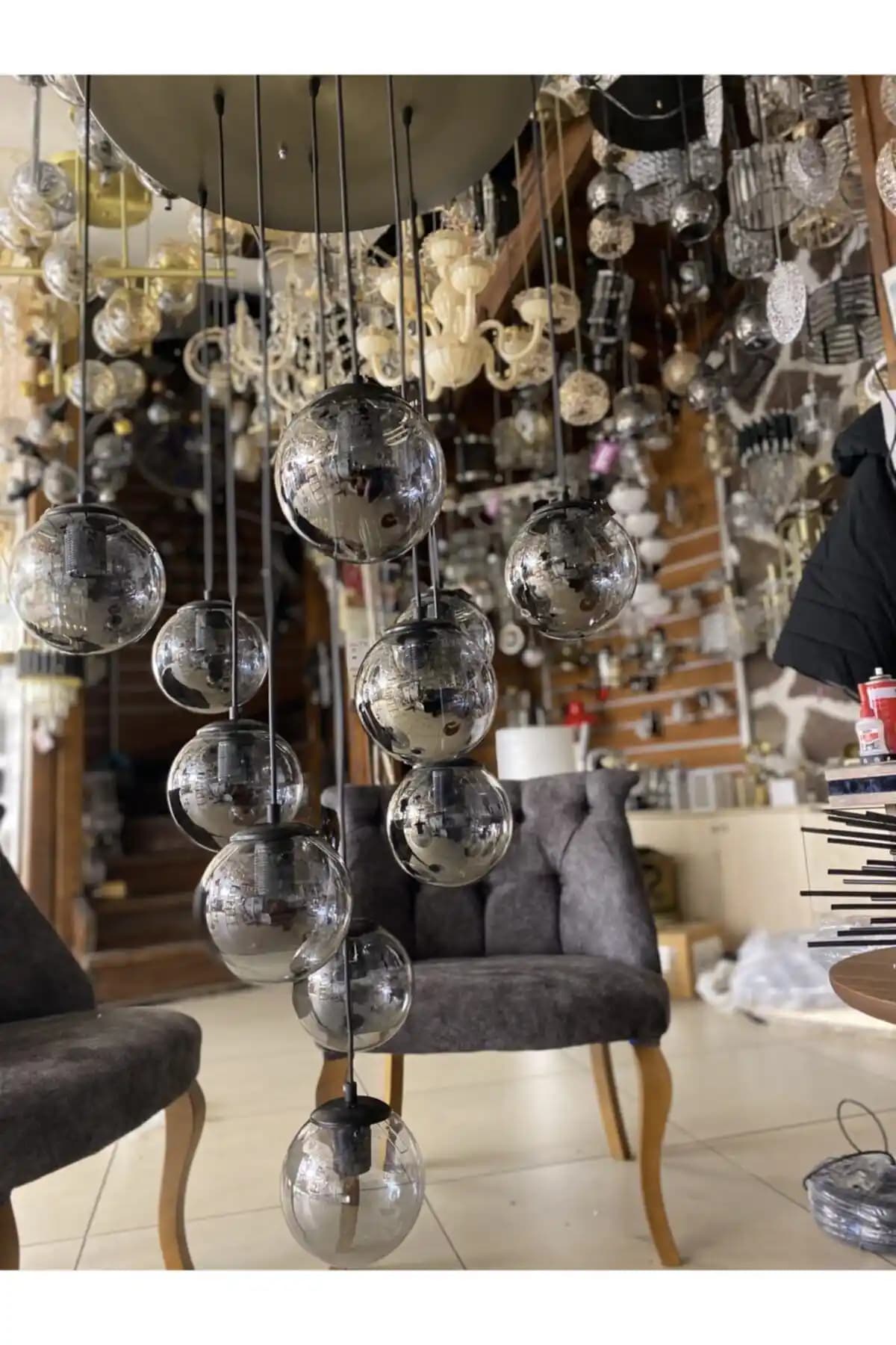 Galeri Boşluğu ve Avize Seçimiyle Dekorasyonda Şıklık ve Uyum Sağlama