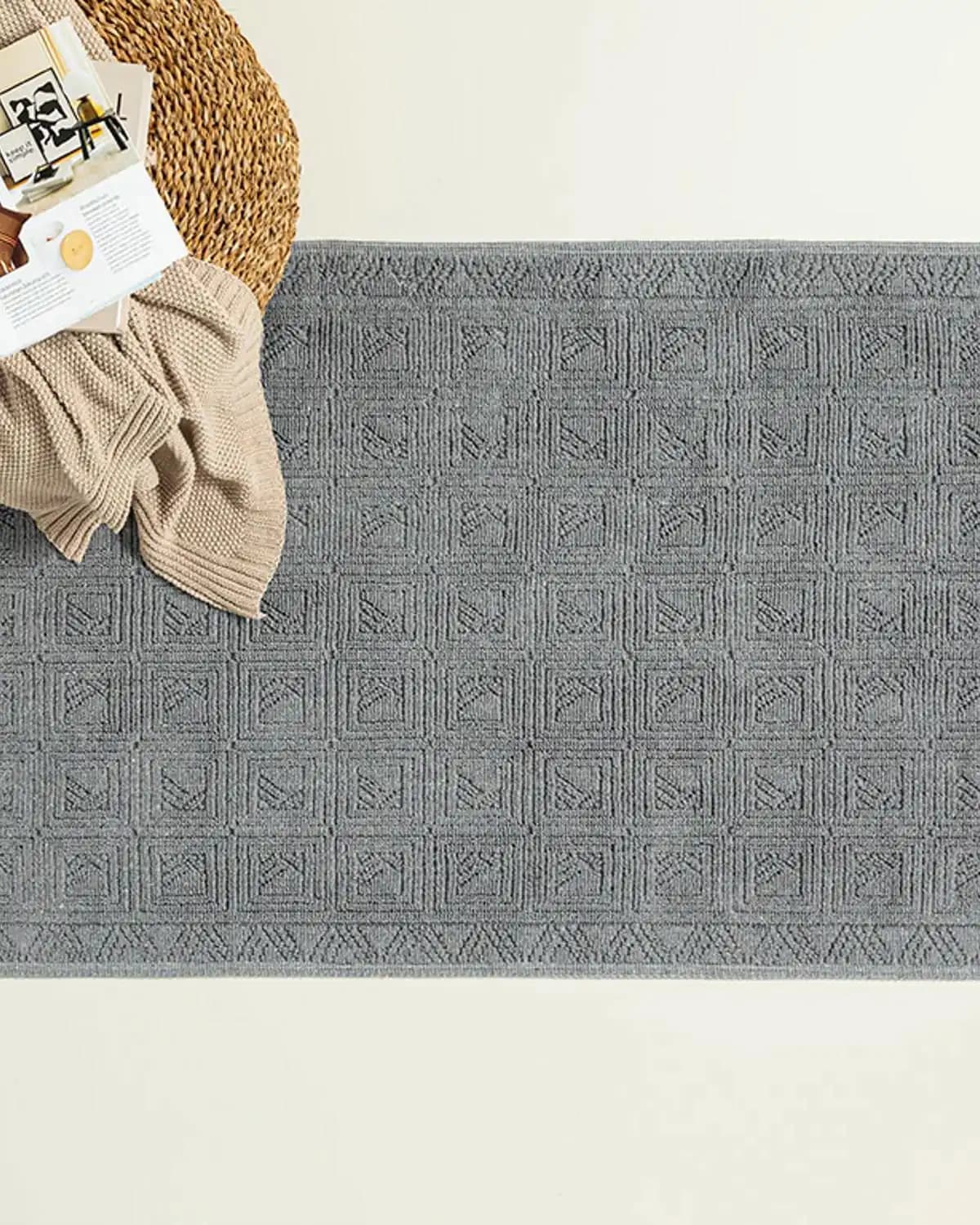 Gri Kilim ile Modern ve Şık Ev Dekorasyonu İçin En İyi Seçenekler ve Trendler