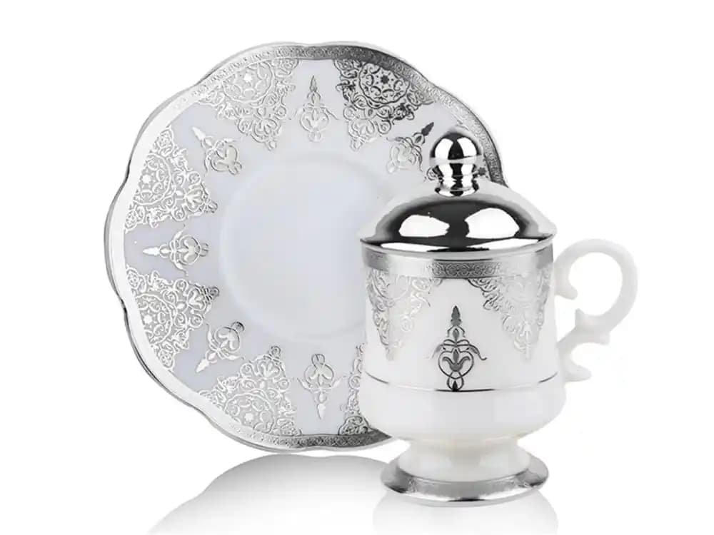 Gümüş Kahve Takımıyla Ev Dekorasyonunda Zarif ve Şık Detaylar