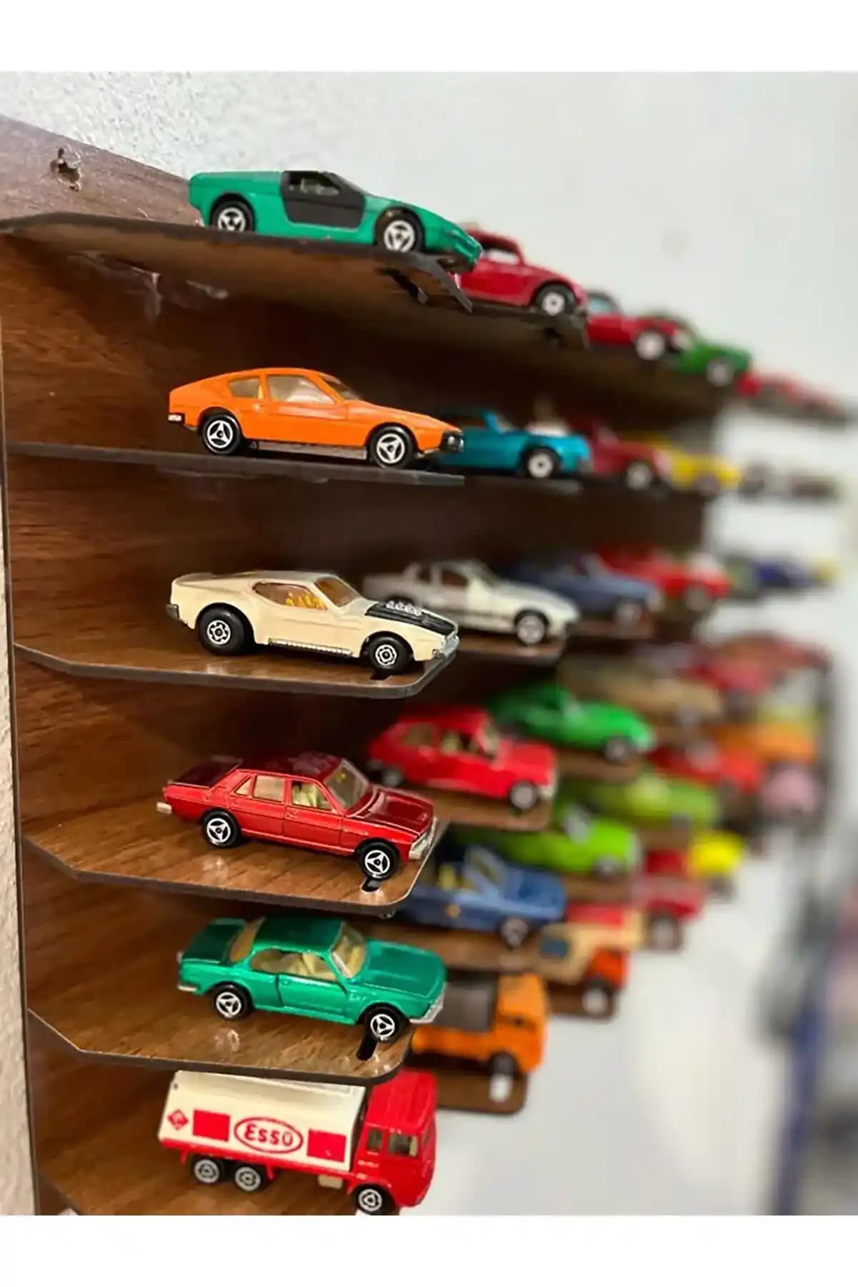 Hot Wheels Duvar Raflarıyla Çocuk Odası ve Koleksiyon Dekorasyonunuzu Yenileyin