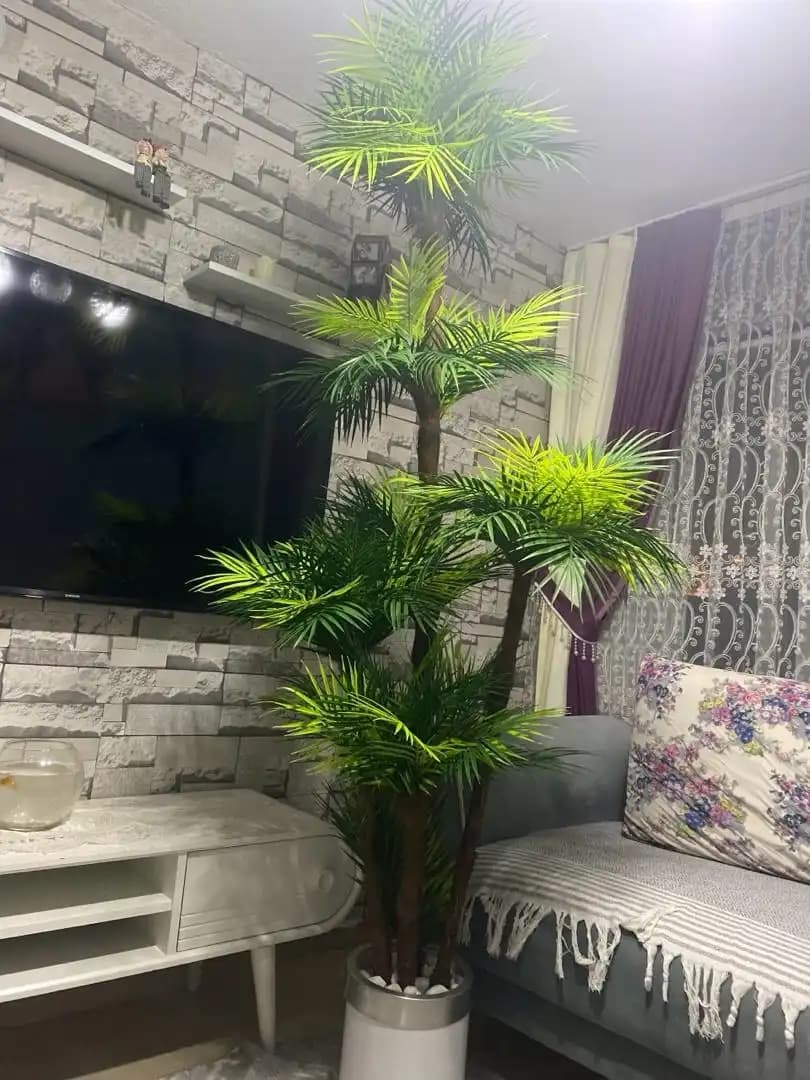 İkinci El Yapay Ağaçlar ile Modern ve Ekonomik Dekorasyon Çözümleri