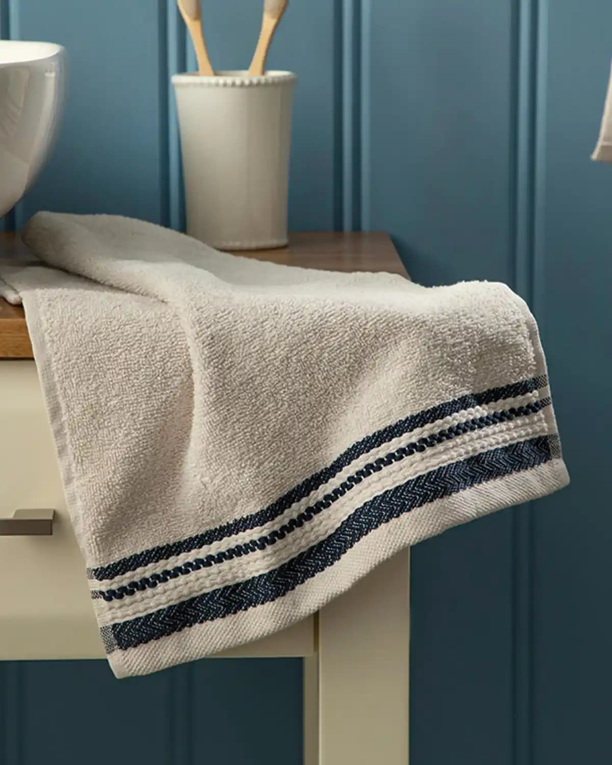 İngilizce Ev El Havlusu ile Dekorasyonda Zarafet ve İşlevsellik Nasıl Sağlanır