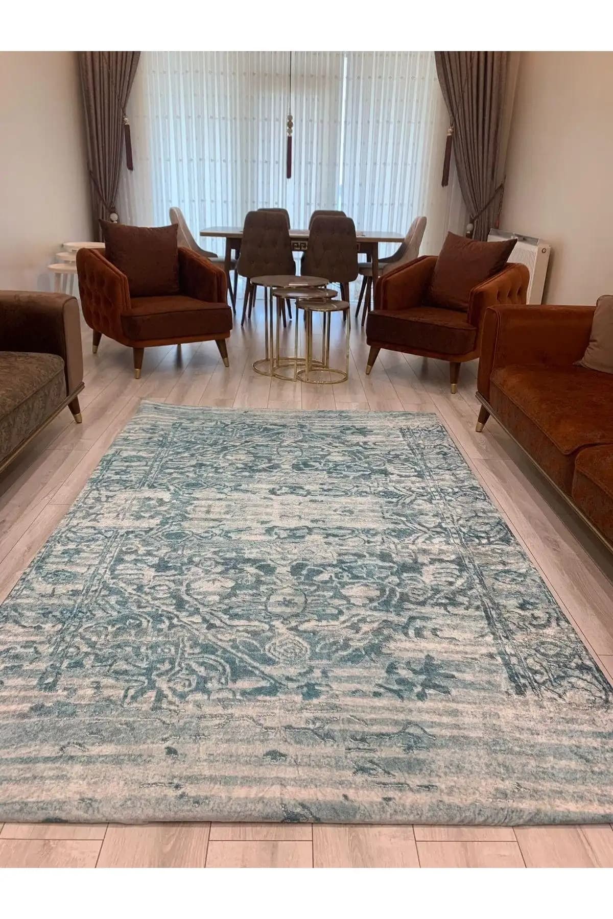 Kadife Halı ile Dekorasyonda Şıklık ve Konforun Buluşması