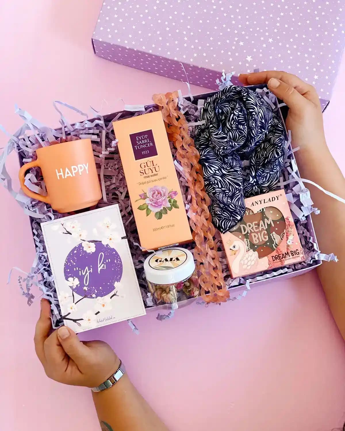 Kadınlar İçin Anlamlı ve Özgün Dekorasyon Hediyeleri Seçenekleri