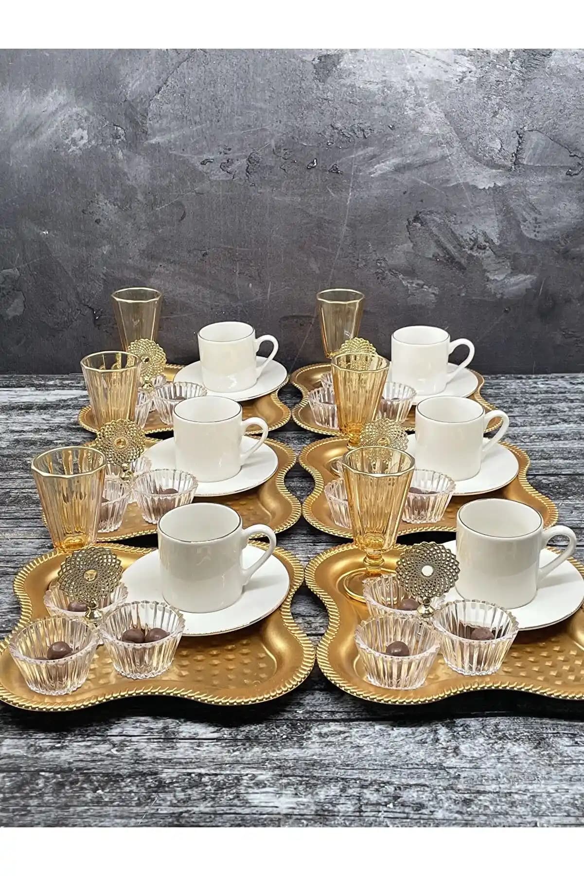 Kahve Yanı Lokumluklar: Dekoratif ve Fonksiyonel Şıklığın Simgesi