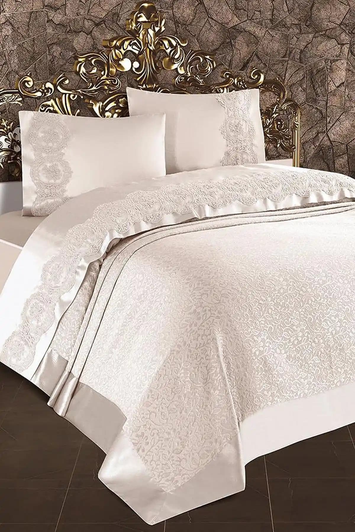 Karaca Güpürlü Pike Takımlarıyla Yatak Odasında Zarif ve Şık Dekorasyon Çözümleri