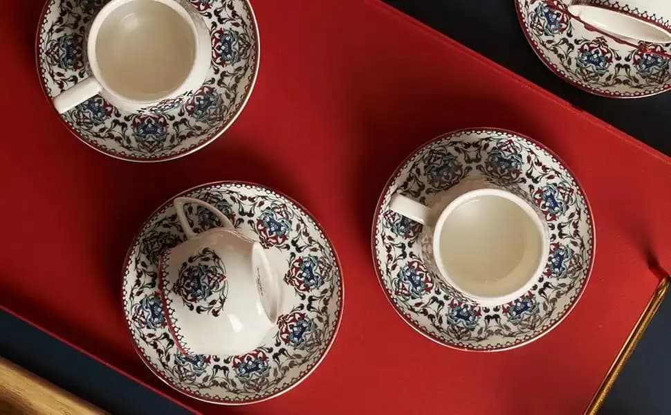 Karaca Nakkaş 6'lı Kahve Fincanı Seti ile Dekorasyonda Zarafet ve İşlevsellik
