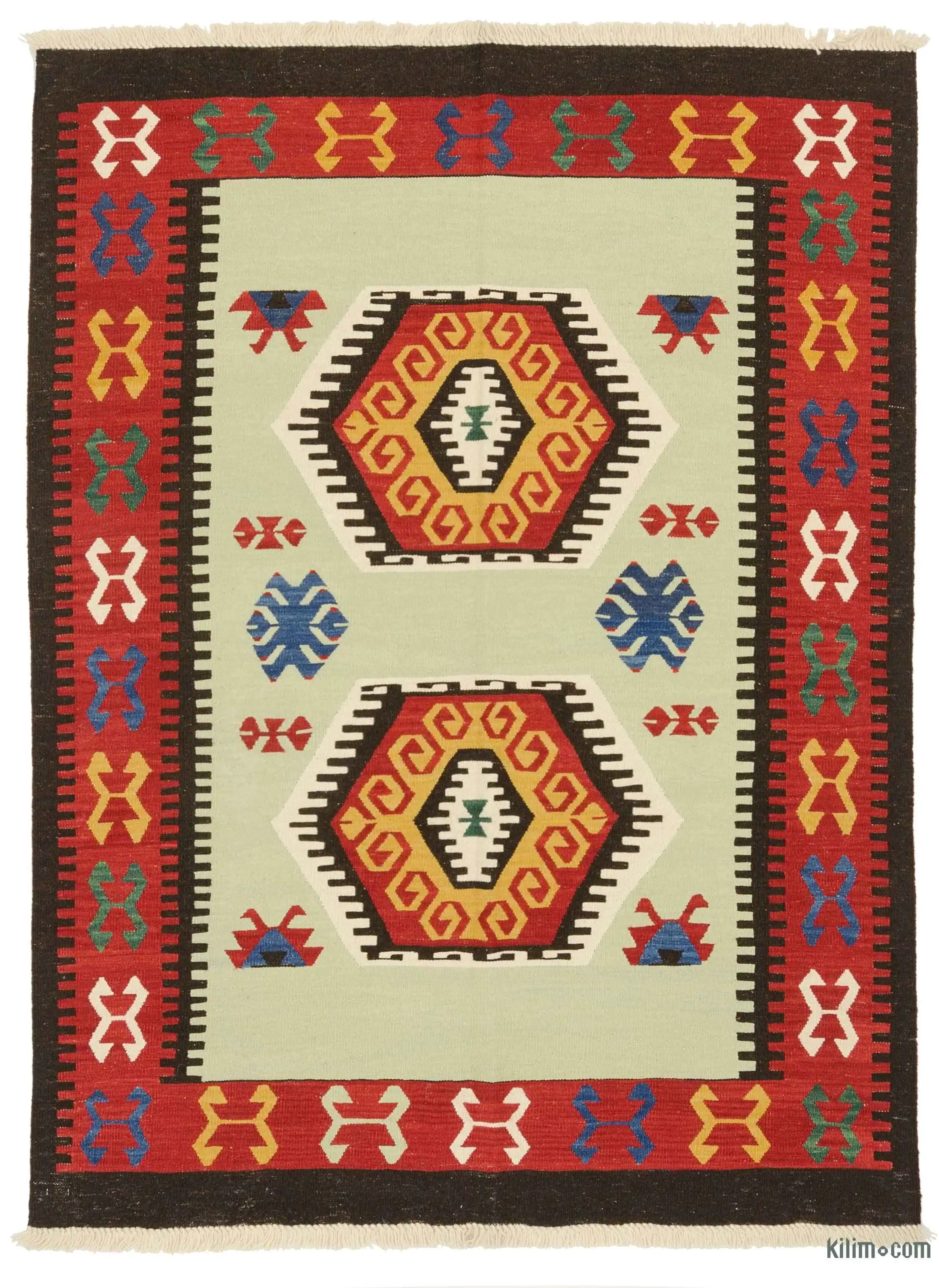 Kilim Dokuma Sanatı ve Modern Dekorasyonda Kullanım İpuçları