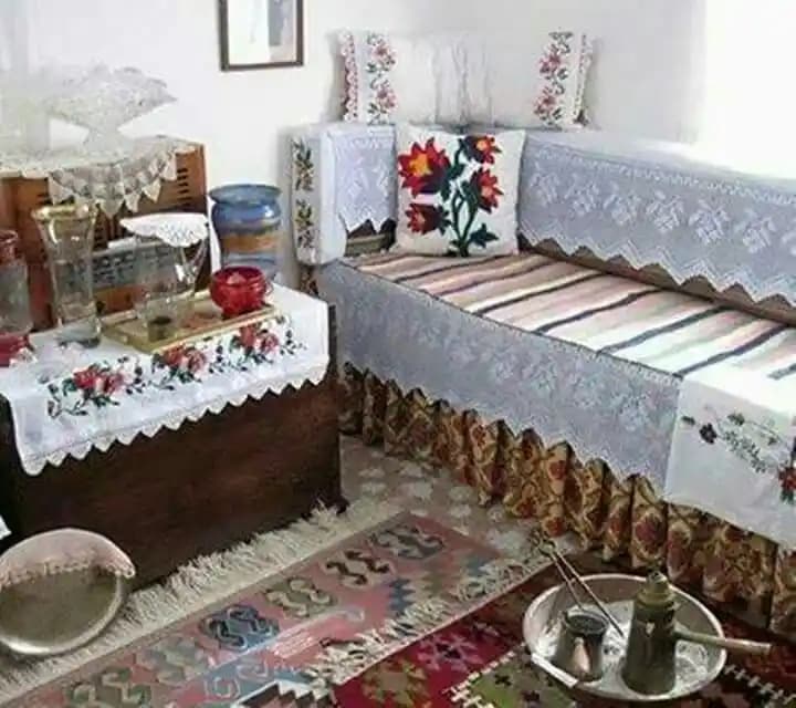 Köy Nostaljik Eski Ev Eşyalarıyla Sıcak ve Samimi Bir Dekorasyon Yaratma Rehberi