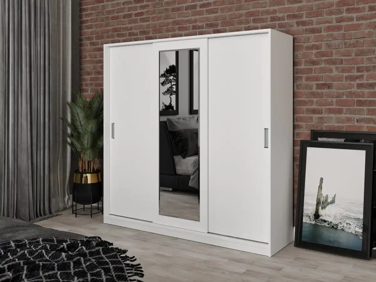 Modern ve Şık 3 Kapılı MDF Gardrop ile Dekorasyonunuzu Yenileyin
