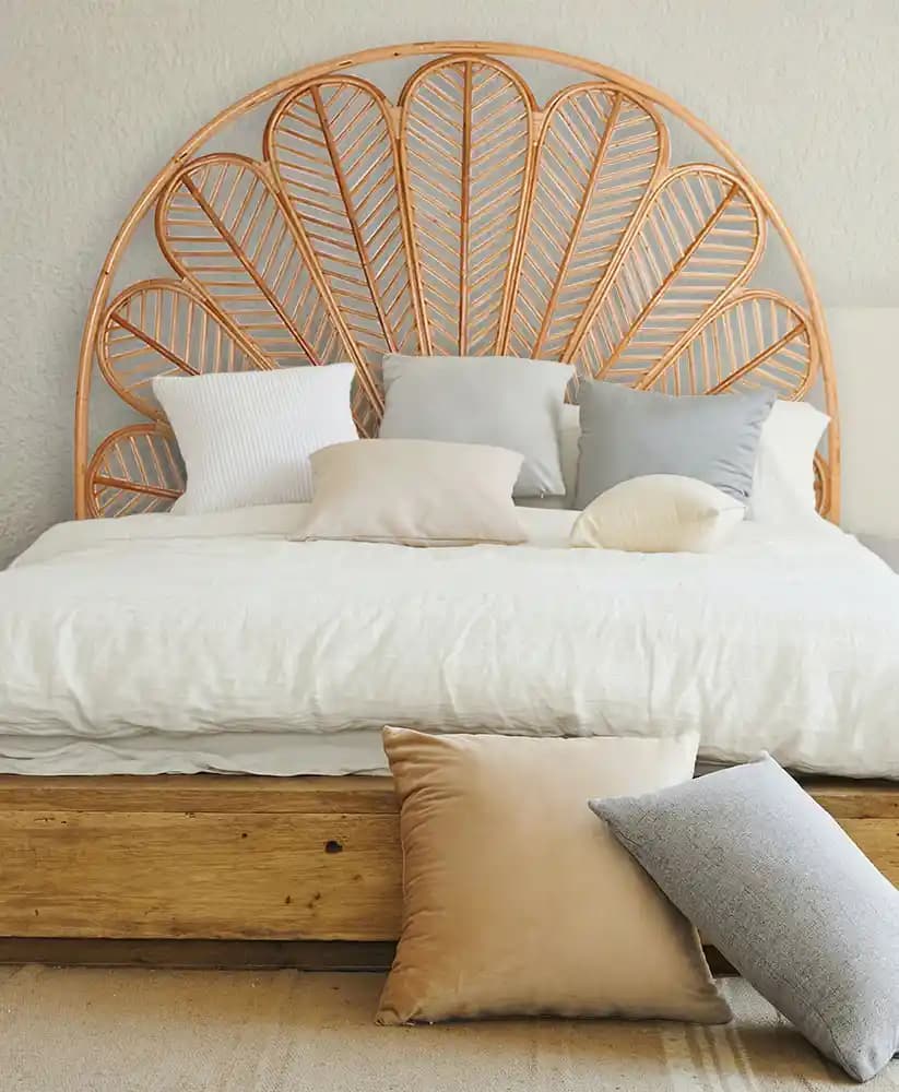 Yatak Odası Dekorasyonunda Dekoratif Yatak Başlığı Seçenekleri ve Trendler