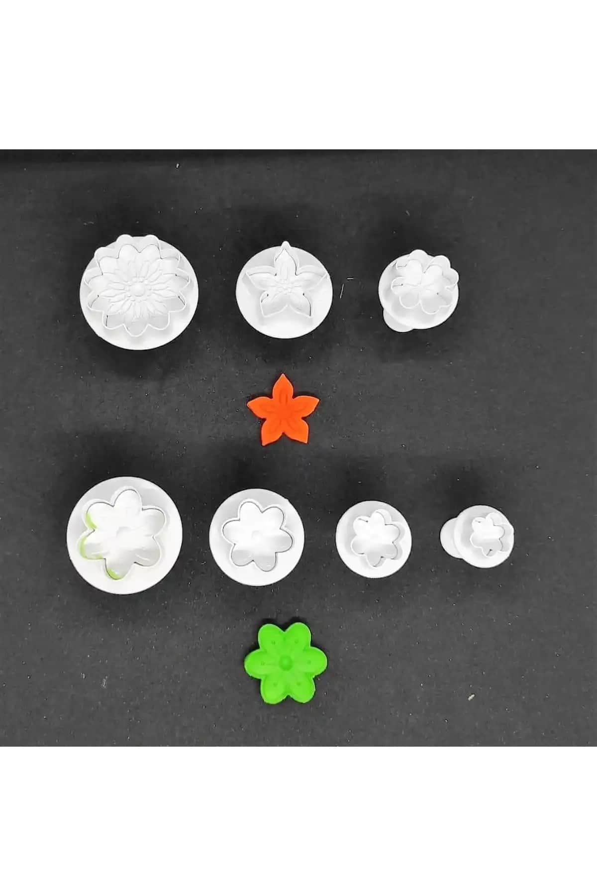 Çok Renkli Plastik Enjektör Figürleri ile Estetik ve Fonksiyonel Dekoratif Ürün