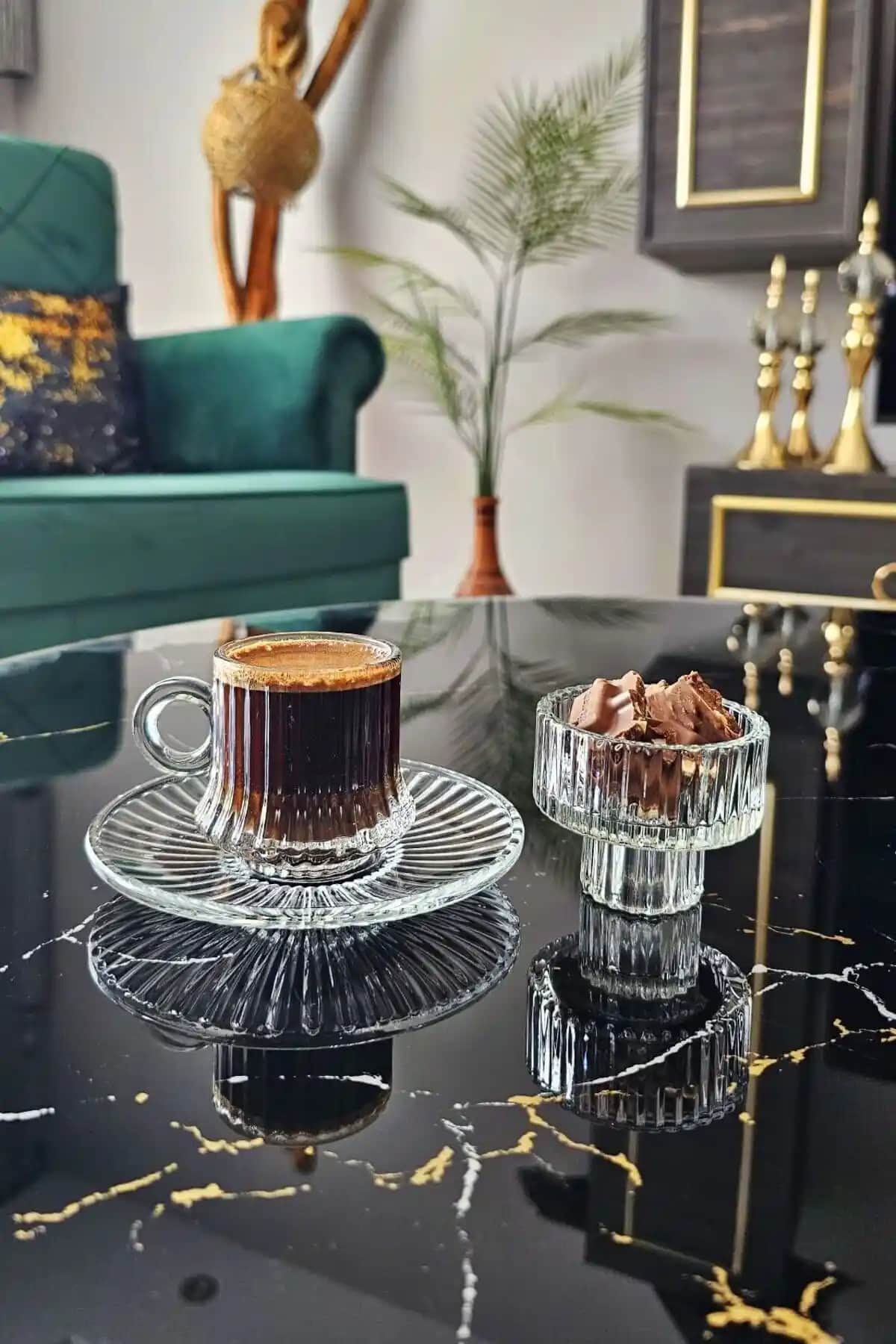 Gülümseten Avm 6'lı Cam Türk Kahvesi Fincan Seti Modern Tasarım ve Estetik Özellikleri