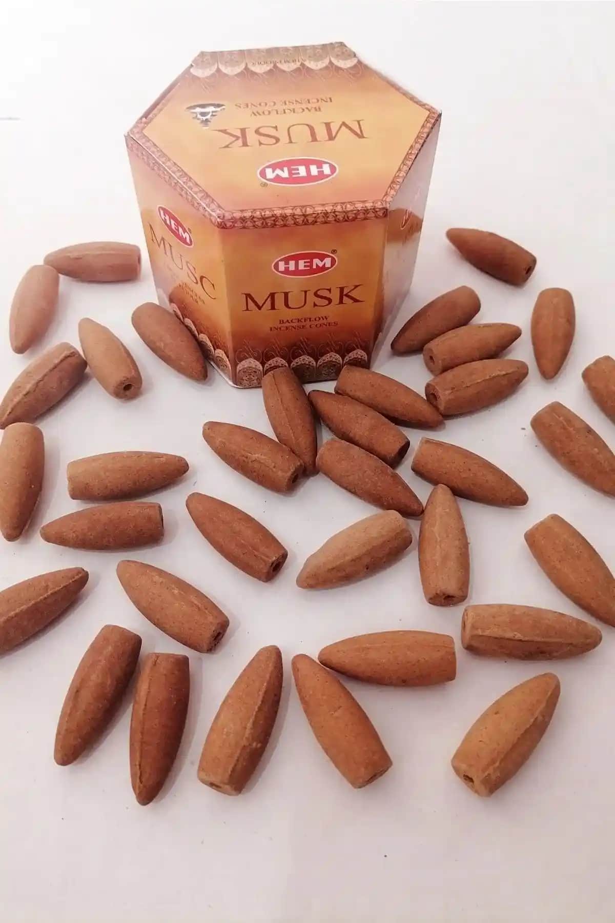 Hem Geri Akış Şelale Tütsü Konisi Seti Doğal Musk Aromasıyla Rahatlatıcı Atmosfer Yaratır