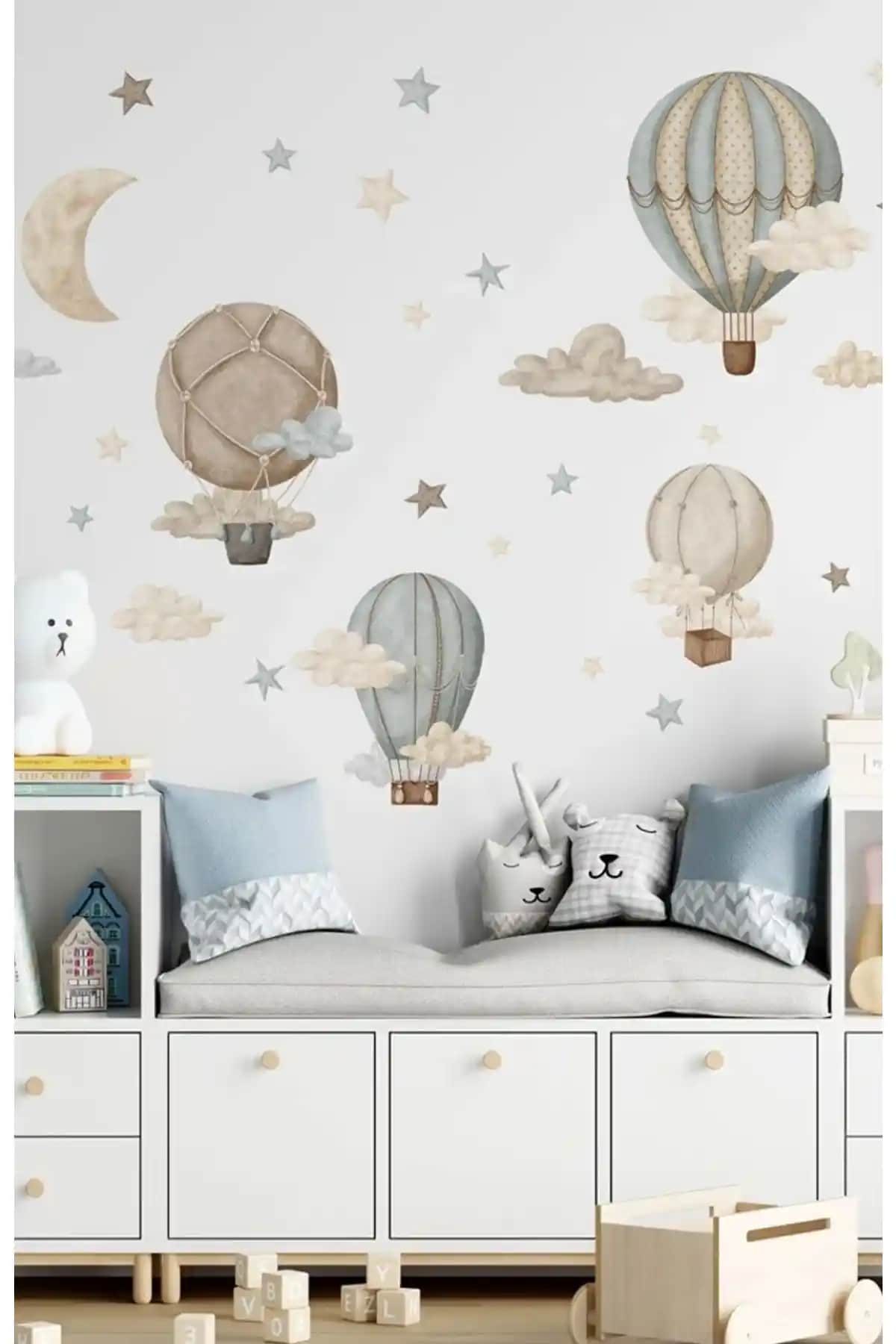 Sim Tasarım Retro Balonlar ve Bulutlar Çocuk Odası Duvar Sticker Seti