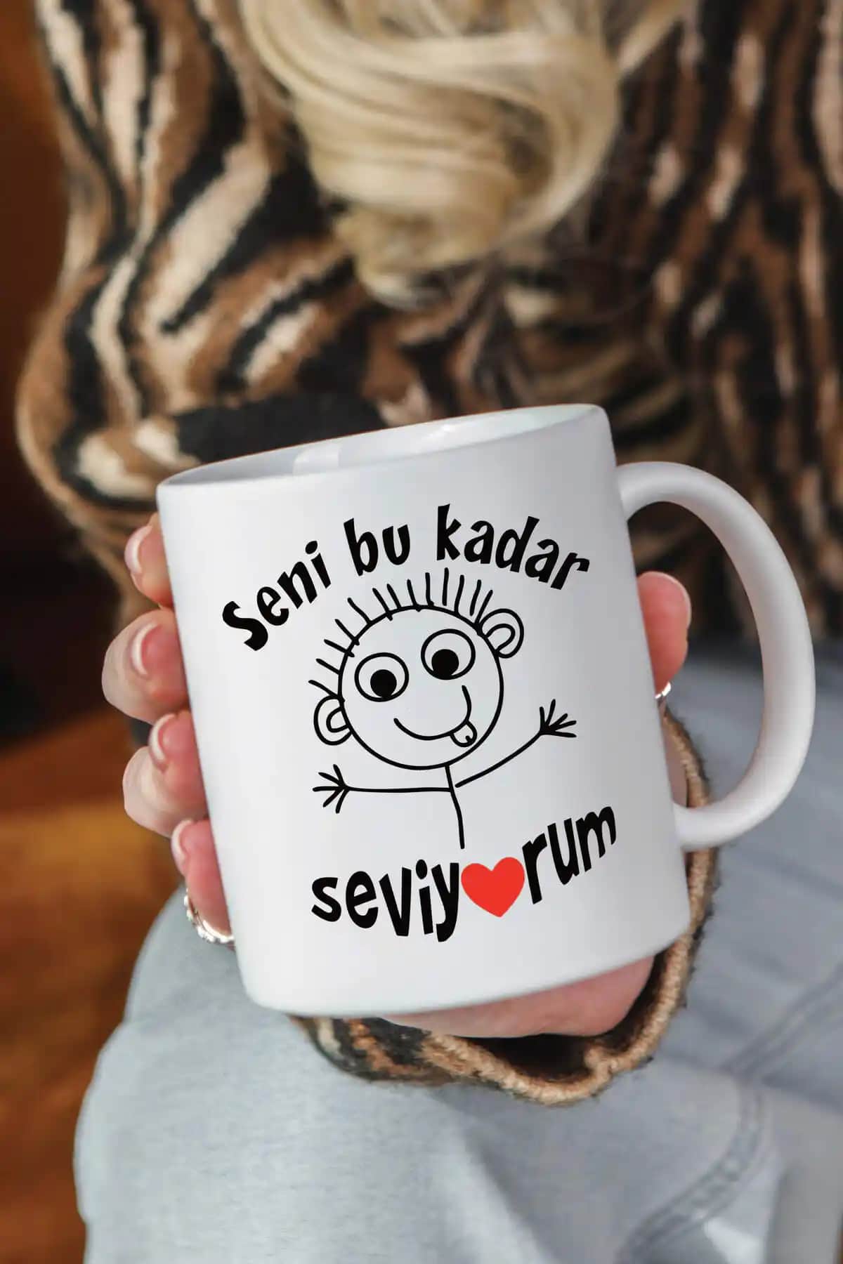 Sionar Seni Seviyorum Yazılı Bardak: Kişiselleştirilebilir Duygusal Hediye Seçeneği