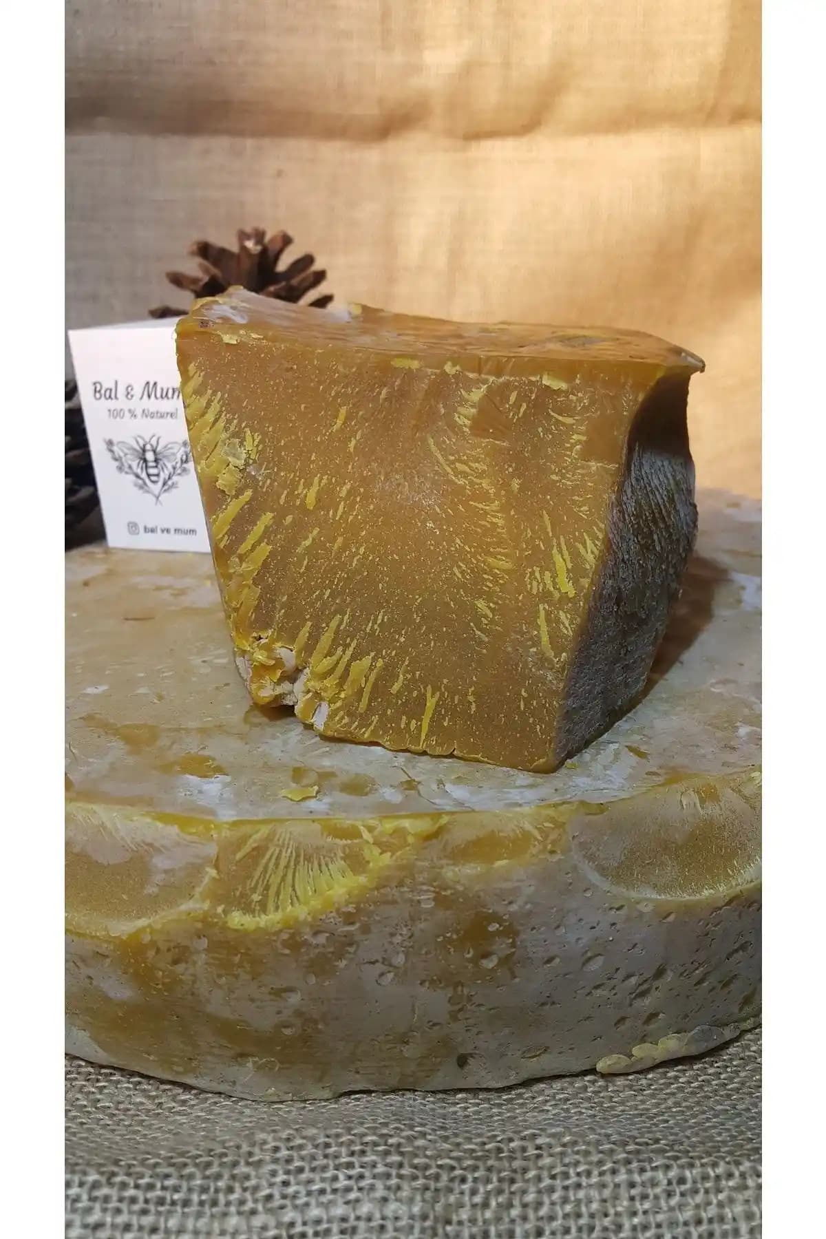 Beeswax Balmumu Külçe 500 Gr: Organik, Katkısız ve Doğal Bal Aromalı Ürün