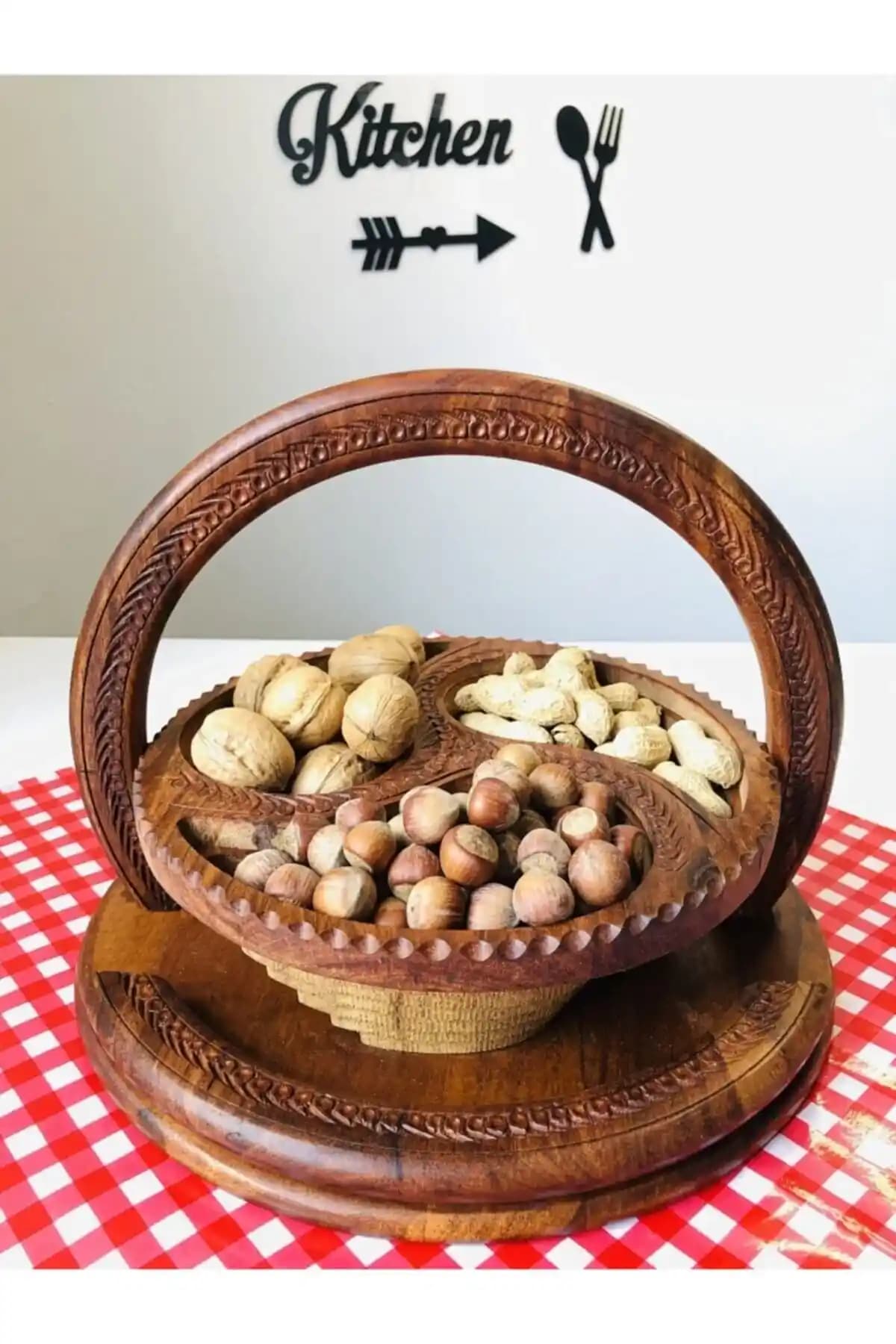 Ahşap Meyvelikler: Ev Dekorasyonunda Pratik ve Estetik Çözümler