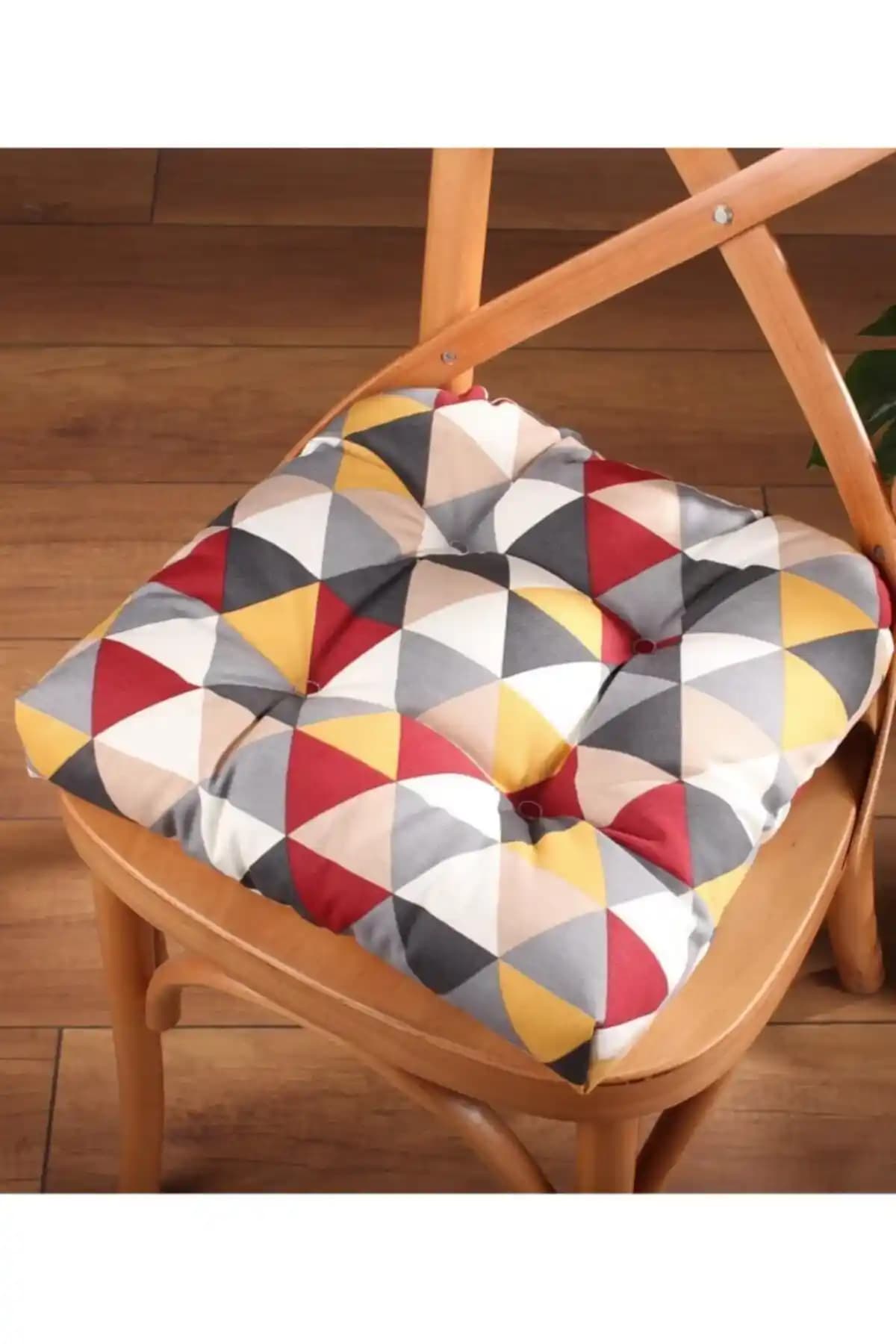 Altınpamuk Lux Pofidik Sandalye Minderi: Şık ve Konforlu Dekorasyon Çözümü