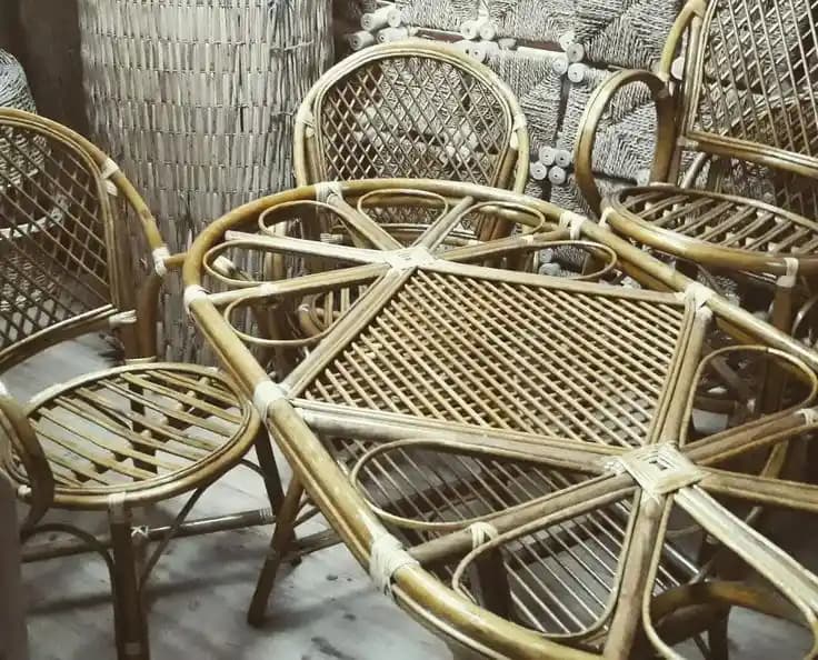 Bambu Mobilya Başlıkları: Doğal ve Şık Dekorasyon İçin Sürdürülebilir Seçenekler
