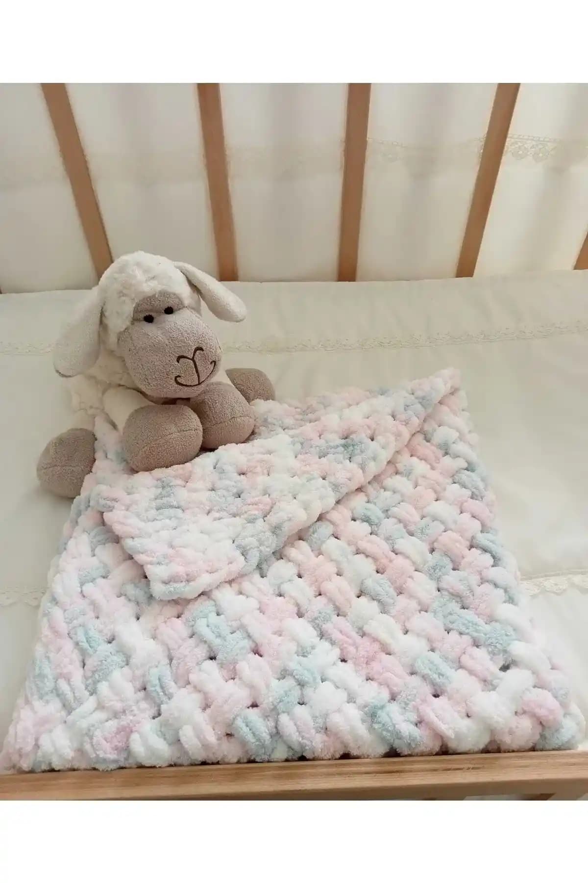 Bebek Battaniyesinde Tek Renk Seçenekleri ve Doğru Tercih Yapmanın İncelikleri