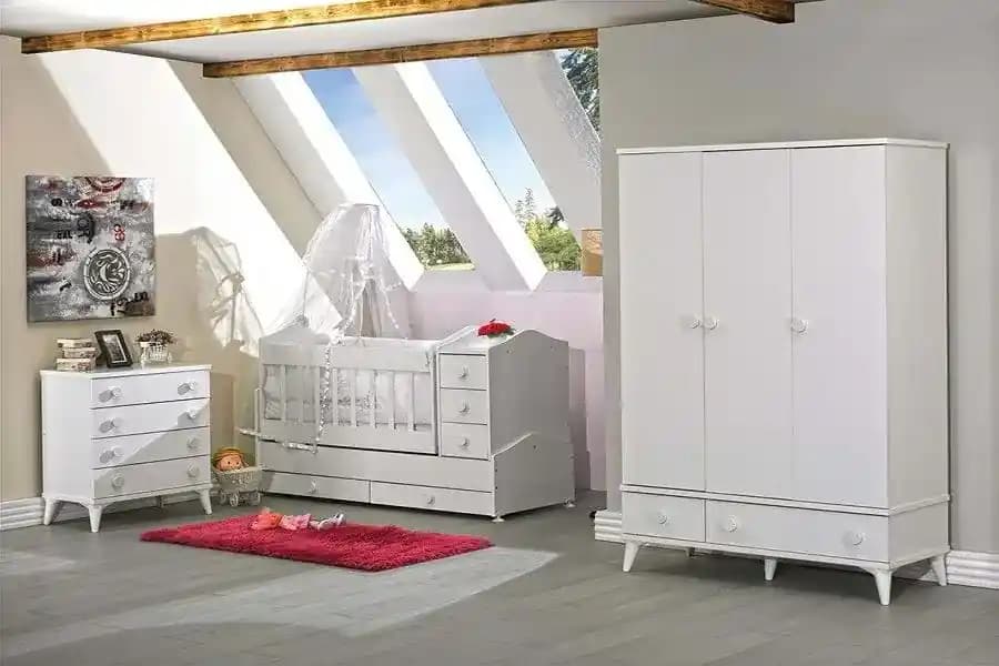 Bebek Odası Dekorasyonunda Güvenlik ve Şıklık İçin Beşik Seçimi ve Tasarım İpuçları