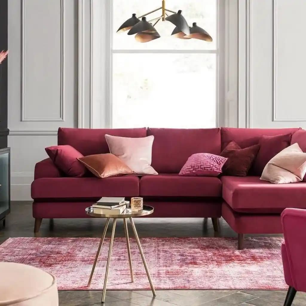 Bordo Mobilya ile Estetik ve Fonksiyonelliği Bir Arada Sunan Modern İç Mekan Çözümleri