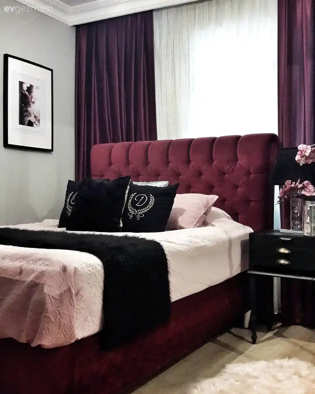 Bordo Yatak Başlığı Modelleri ile Odanızı Şık ve Fonksiyonel Hale Getirin