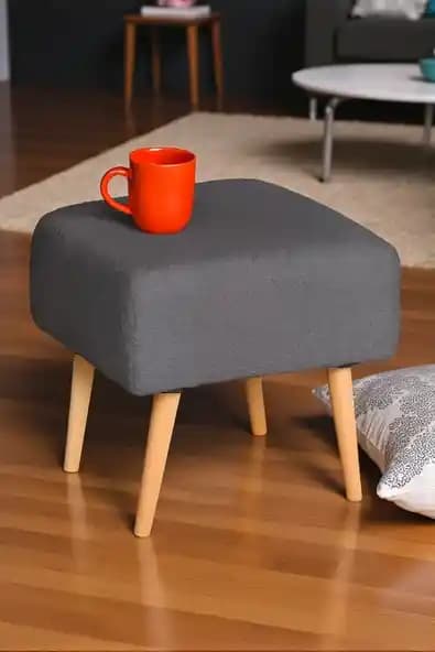 Çok Amaçlı Puf ve Tabureler: Fonksiyonellik ve Estetiği Bir Arada Sunan Dekoratif Çözümler