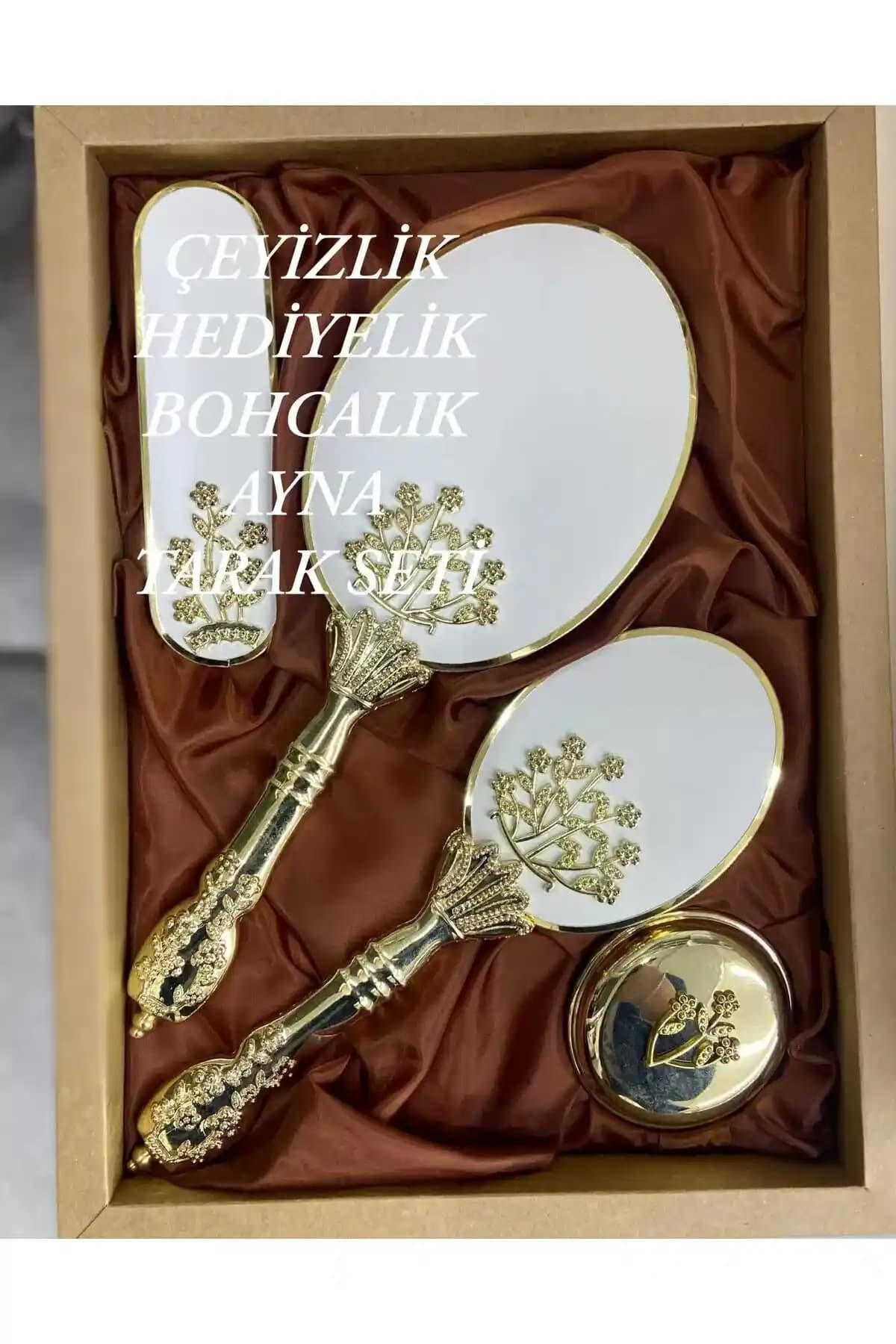 Dayanıklı 4 Parça Ayna Setleri: Dekoratif ve Hediye Seçenekleri