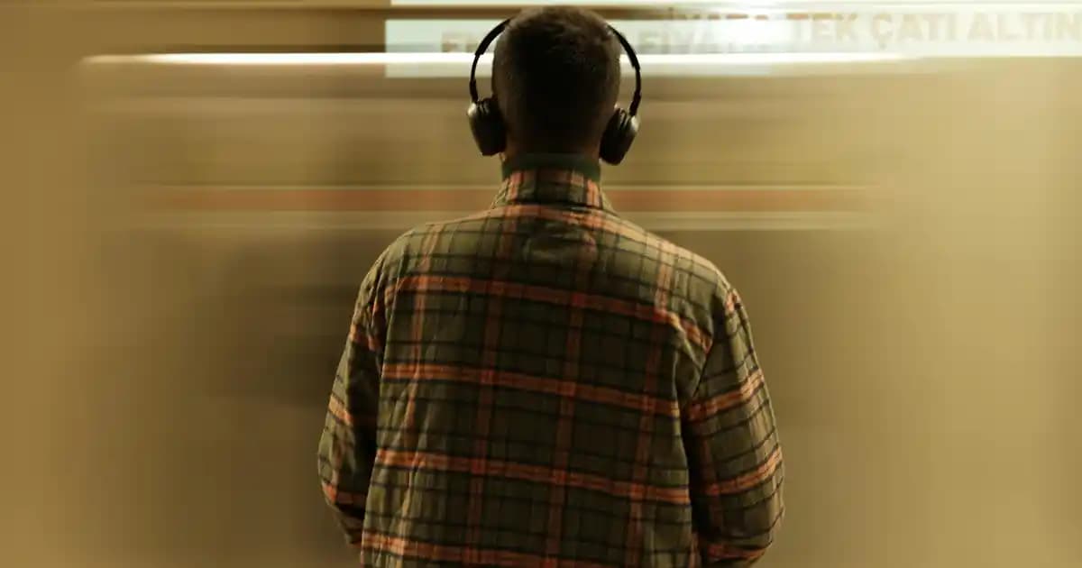 Dayanıklı Banyo Çöp Kovası Tasarımı: Malzeme ve Yapısal Özellikler