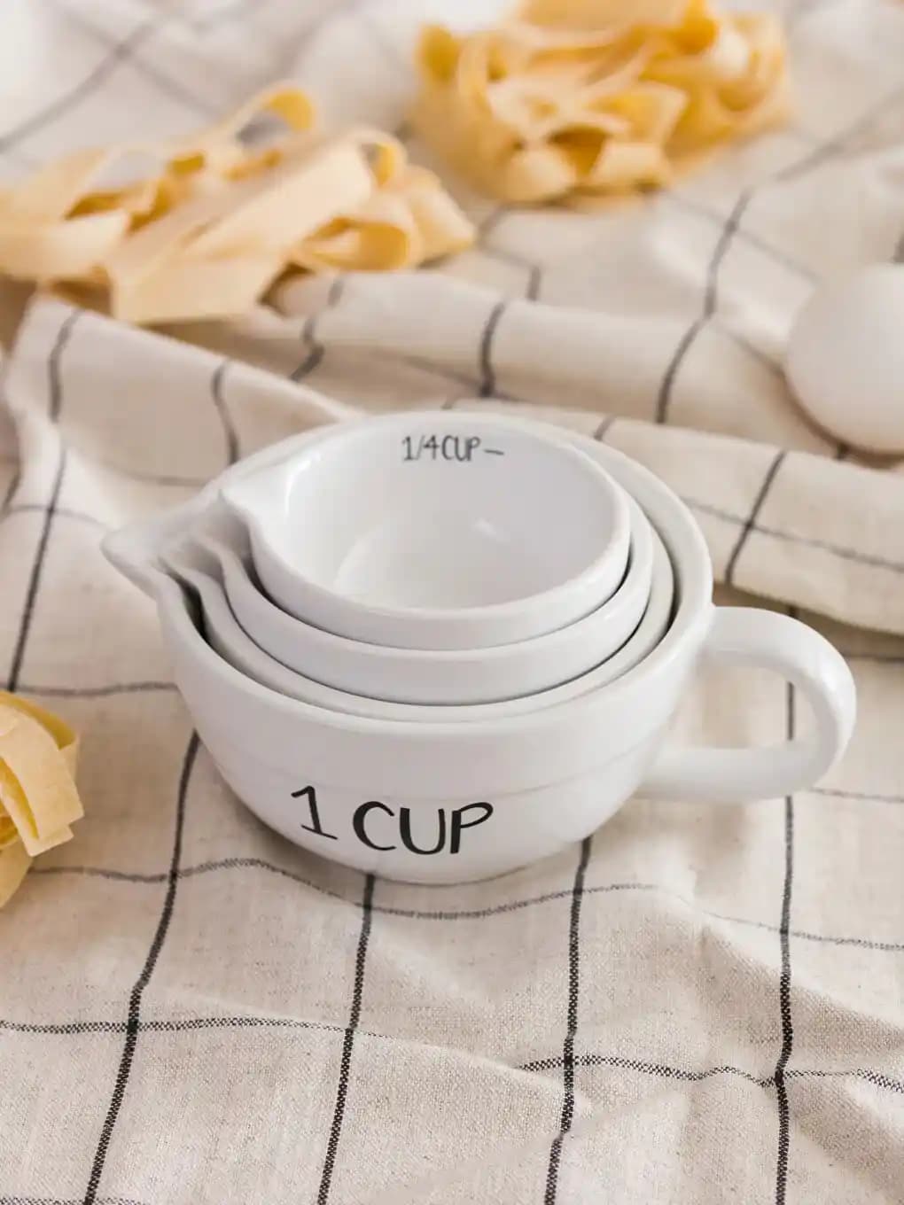 Dekorasyon İçin Estetik Ölçü Kabı Seçenekleri ve Dekoratif Kullanım İpuçları