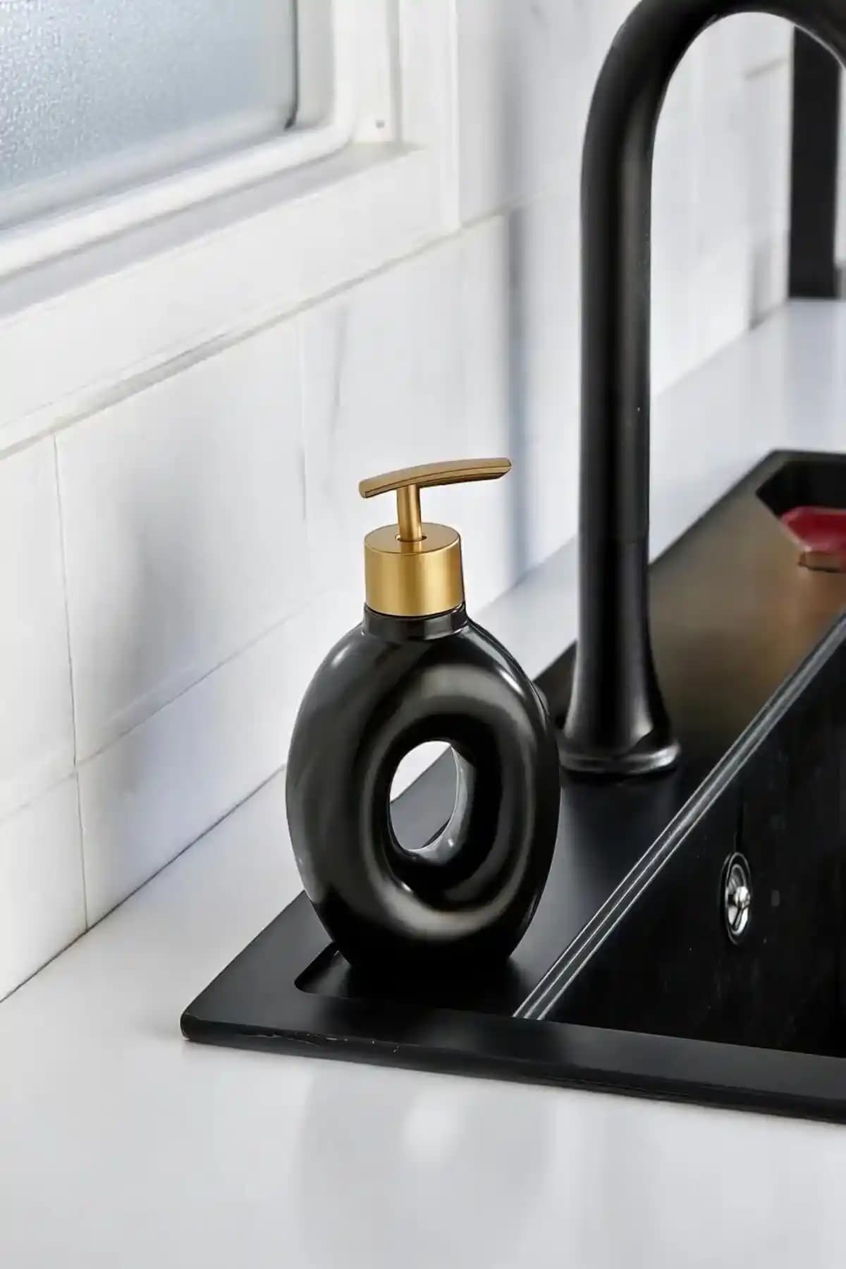 Dekoratif Seramik Sıvı Sabunluklar: Estetik ve Dayanıklı Tasarımlarla Banyo ve Mutfak Dekorasyonu