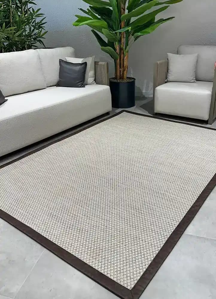 Dis Mekan Kullanımı İçin Halı Seçimi ve Dekorasyon İpuçları