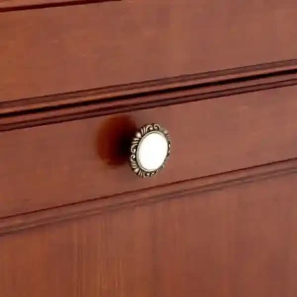 Eskitme Düğme Mobilya Kulp Modelleri: Estetik ve Fonksiyonellik Sunan Tasarımlar